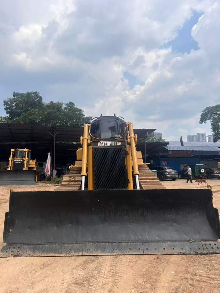 CATERPILLAR D8R - Bulldozer: photos 4 CATERPILLAR D8R - Bulldozer: photos 4