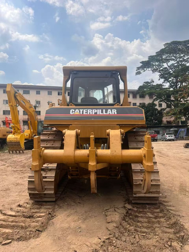 CATERPILLAR D8R - Bulldozer: photos 3 CATERPILLAR D8R - Bulldozer: photos 3