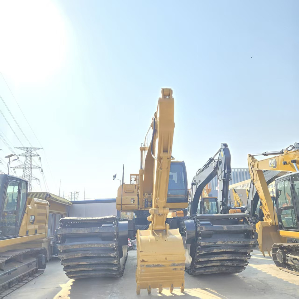 Caterpillar 320C - Excavatrice amphibie: photos 2 Caterpillar 320C - Excavatrice amphibie: photos 2