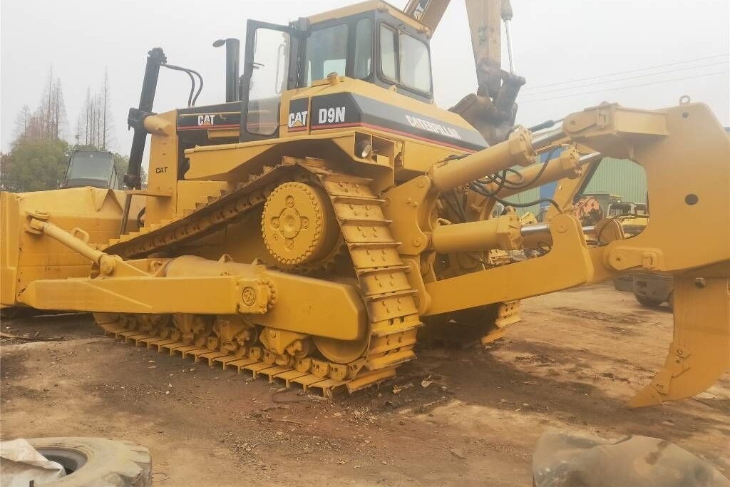 Caterpillar D 9 N - Bulldozer: photos 4 Caterpillar D 9 N - Bulldozer: photos 4
