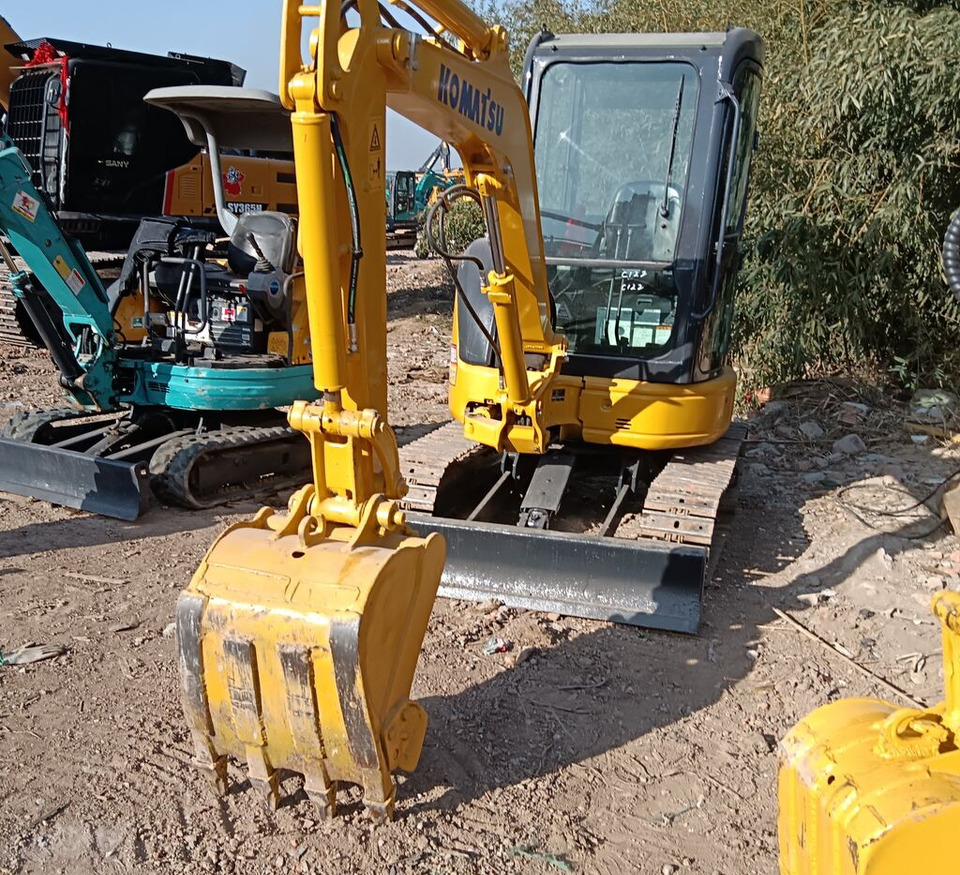 Komatsu PC30MR - Mini pelle: photos 3 Komatsu PC30MR - Mini pelle: photos 3