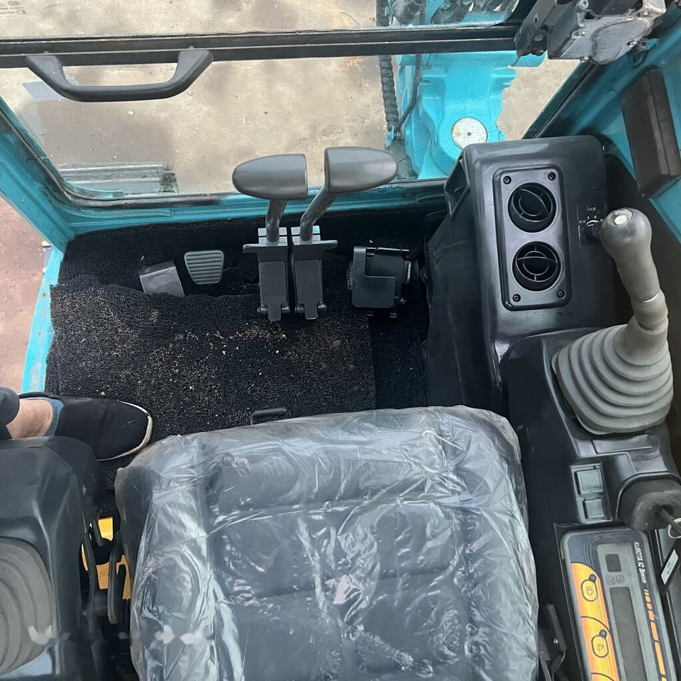 Kubota U25S - Pelle sur chenille: photos 5 Kubota U25S - Pelle sur chenille: photos 5