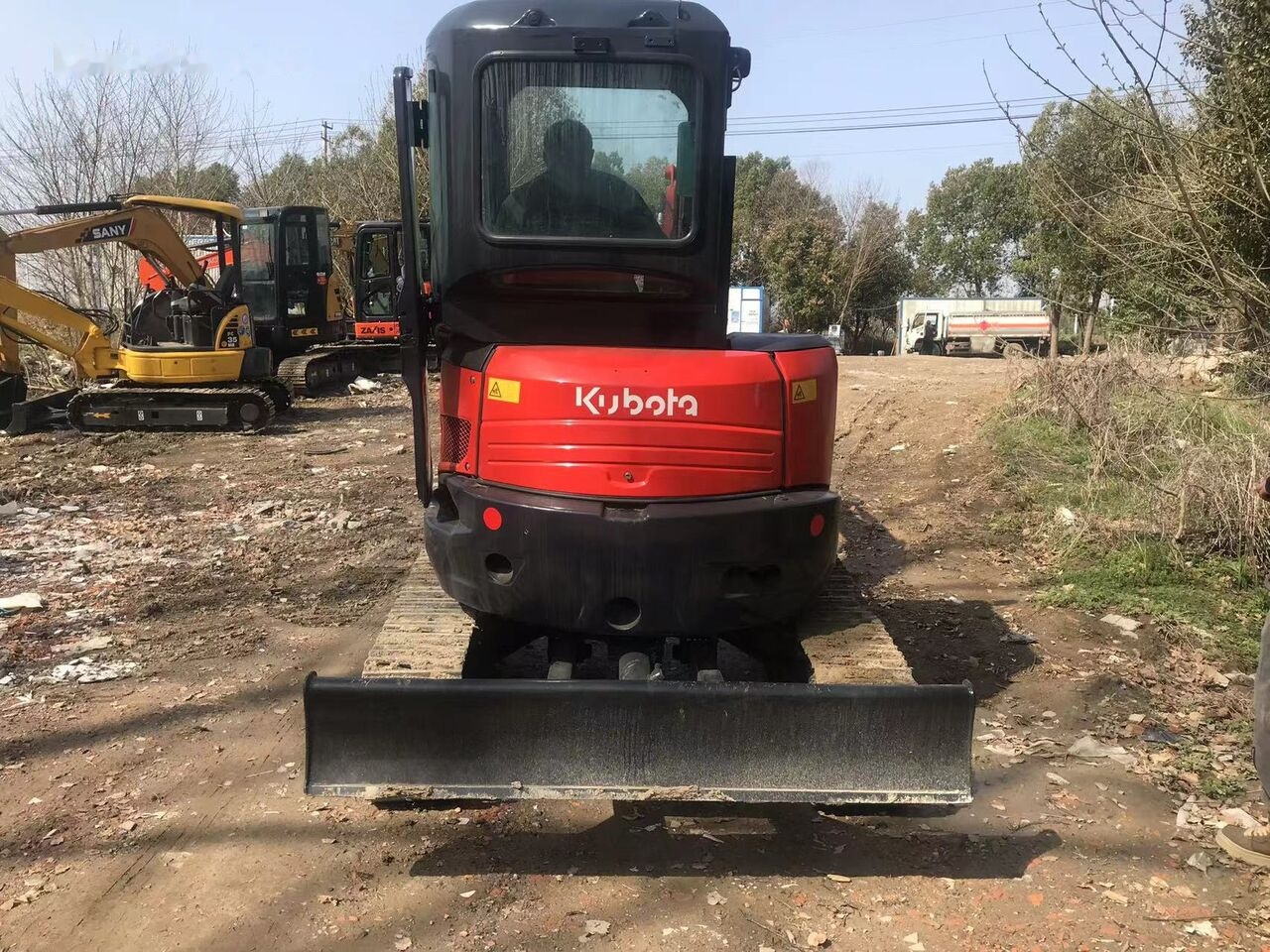 Kubota U35 - Pelle sur chenille: photos 5 Kubota U35 - Pelle sur chenille: photos 5