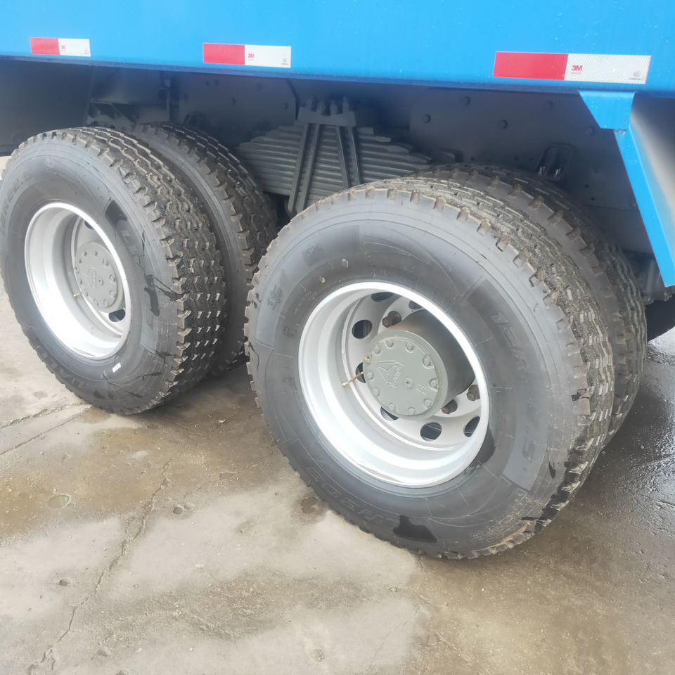 Camion benne Sinotruk HOWO 371 6*4 Dump truck: photos 7