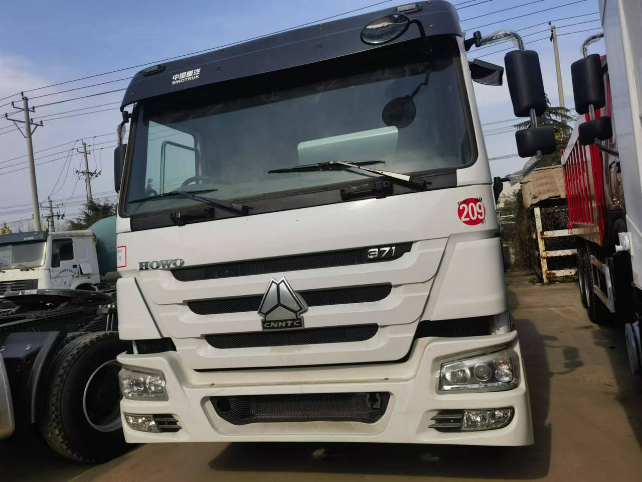 Sinotruk HOWO 371 Concrete mixer truck - Camion malaxeur: photos 4 Sinotruk HOWO 371 Concrete mixer truck - Camion malaxeur: photos 4