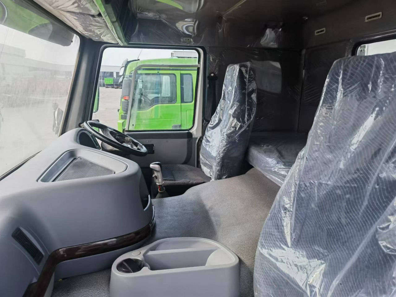 Sinotruk HOWO 371 Dump truck - Camion benne: photos 5 Sinotruk HOWO 371 Dump truck - Camion benne: photos 5