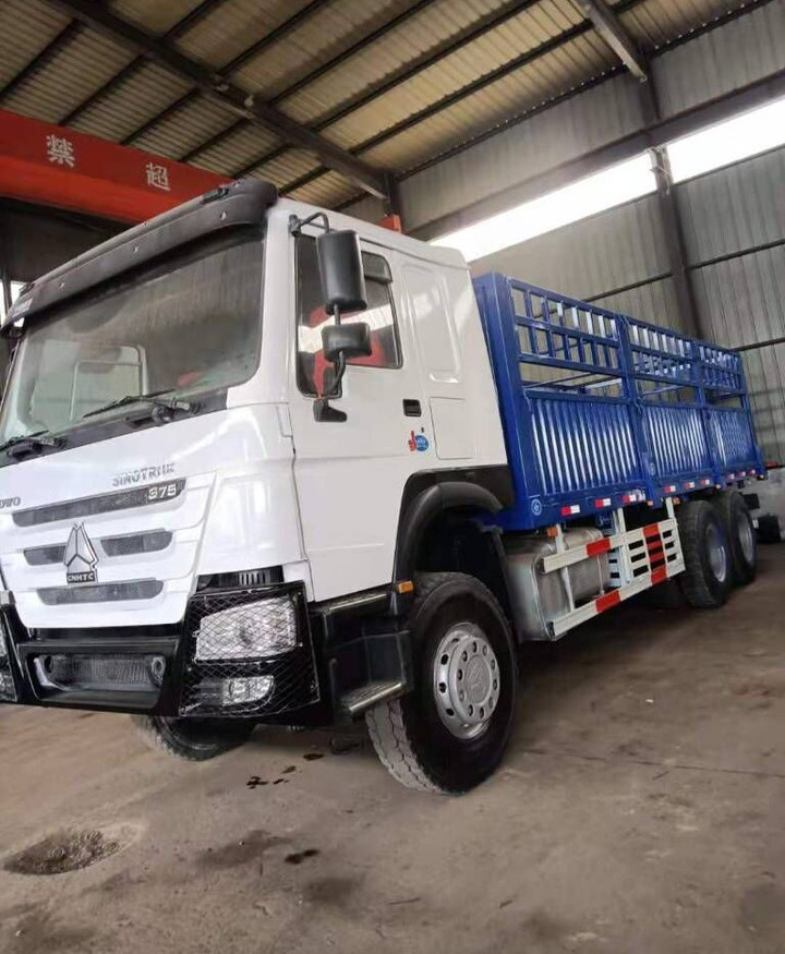Sinotruk HOWO 375 6*4 Dump truck - Camion fourgon: photos 1 Sinotruk HOWO 375 6*4 Dump truck - Camion fourgon: photos 1