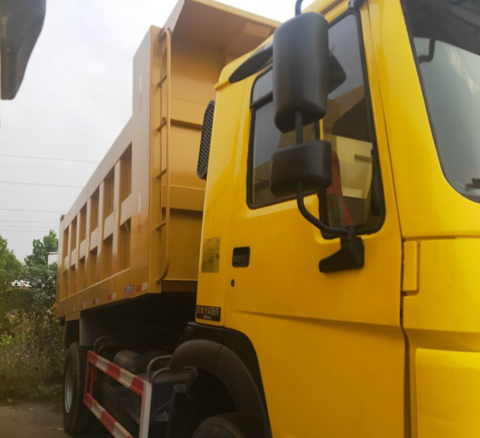 Sinotruk HOWO 4*2 Dump truck - Camion benne: photos 3 Sinotruk HOWO 4*2 Dump truck - Camion benne: photos 3