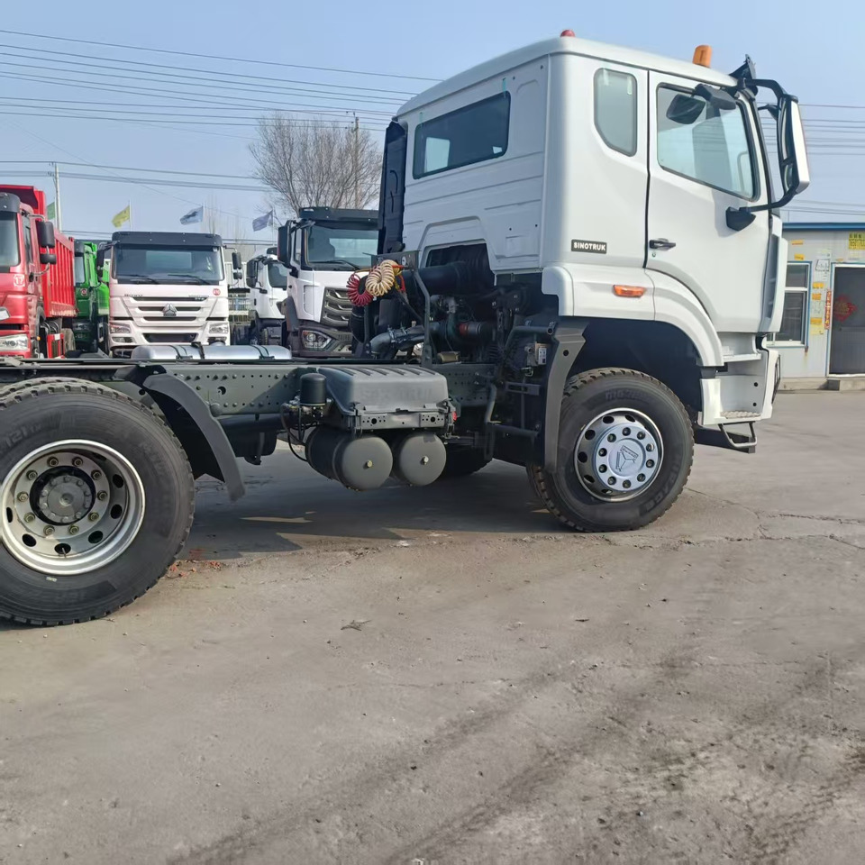 Tracteur routier Sinotruk HOHAN 6*4 Tractor: photos 6