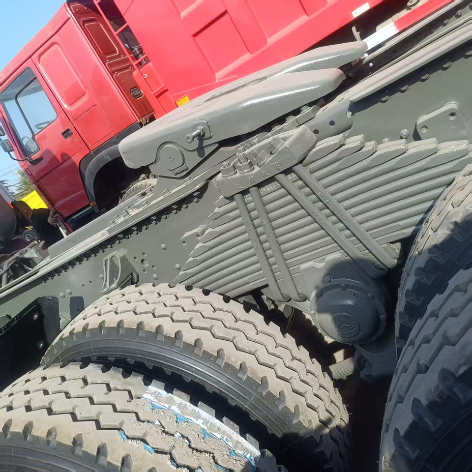 Sinotruk HOWO 371 6*4 Tractor - Tracteur routier: photos 4 Sinotruk HOWO 371 6*4 Tractor - Tracteur routier: photos 4