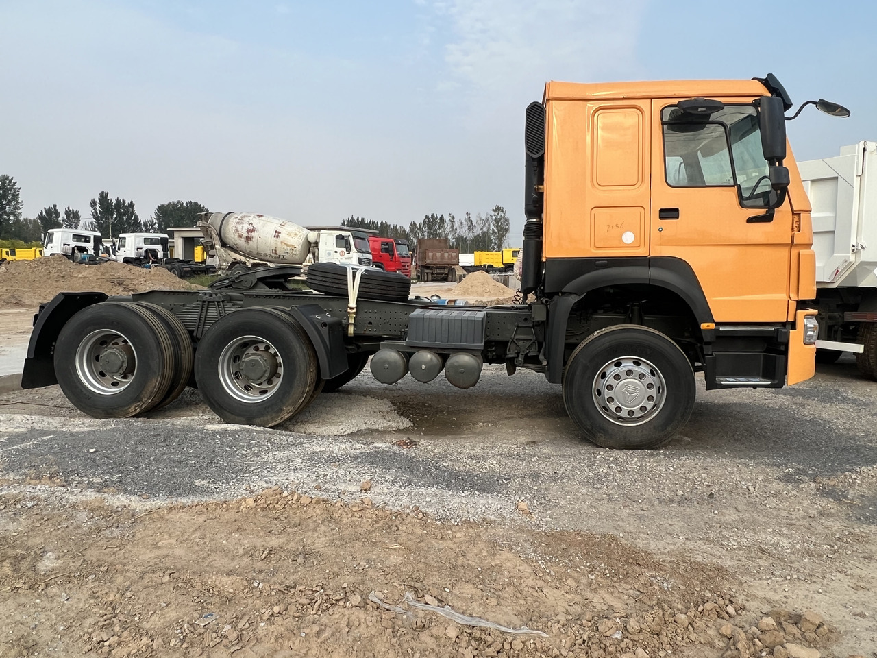 Sinotruk HOWO 371 Tractor - Tracteur routier: photos 2 Sinotruk HOWO 371 Tractor - Tracteur routier: photos 2