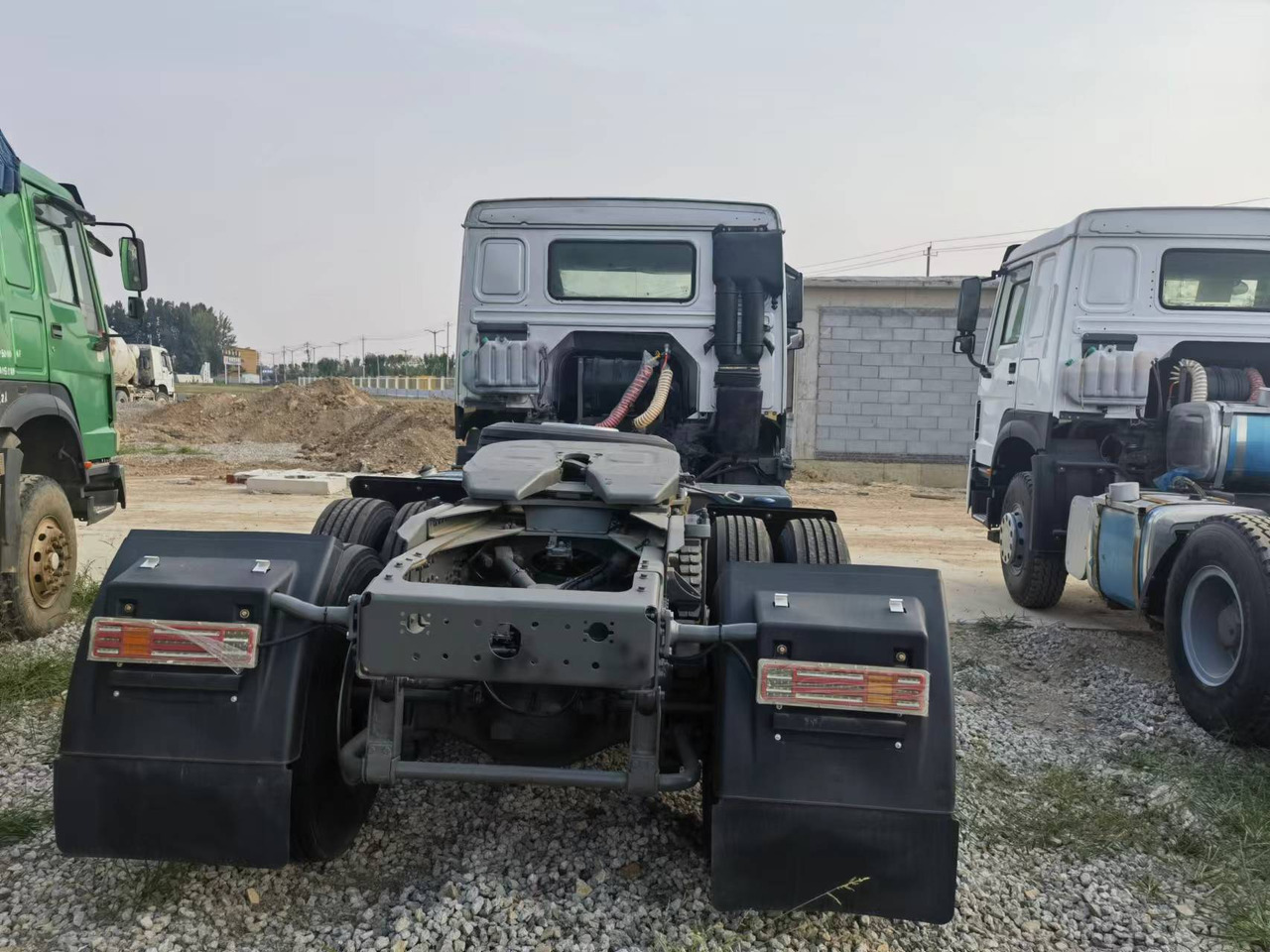 Sinotruk HOWO 371 Tractor - Tracteur routier: photos 5 Sinotruk HOWO 371 Tractor - Tracteur routier: photos 5