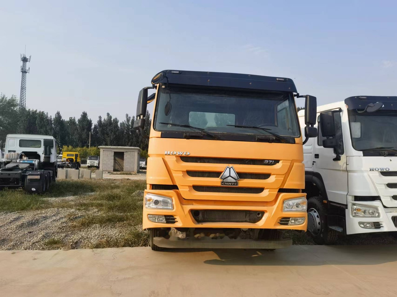 Sinotruk HOWO 371 Tractor - Tracteur routier: photos 1 Sinotruk HOWO 371 Tractor - Tracteur routier: photos 1