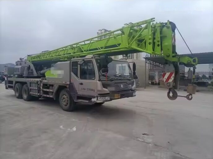 Zoomlion ZTC250-1 - Grue mobile: photos 1 Zoomlion ZTC250-1 - Grue mobile: photos 1