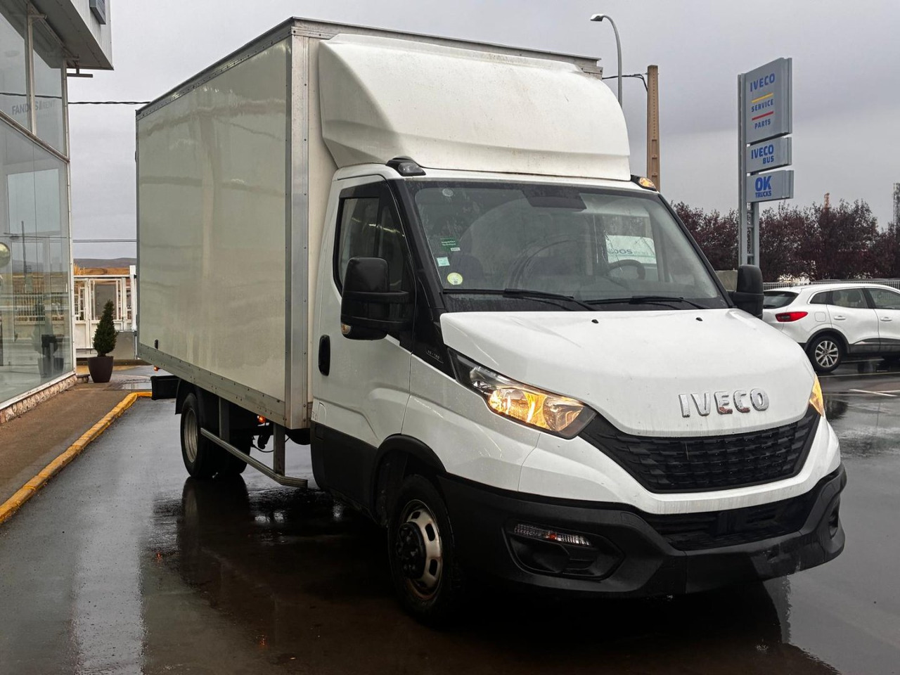 Caja cerrada IVECO 35C16 20m3 con puertas traseras - Fourgon grand volume: photos 3 Caja cerrada IVECO 35C16 20m3 con puertas traseras - Fourgon grand volume: photos 3