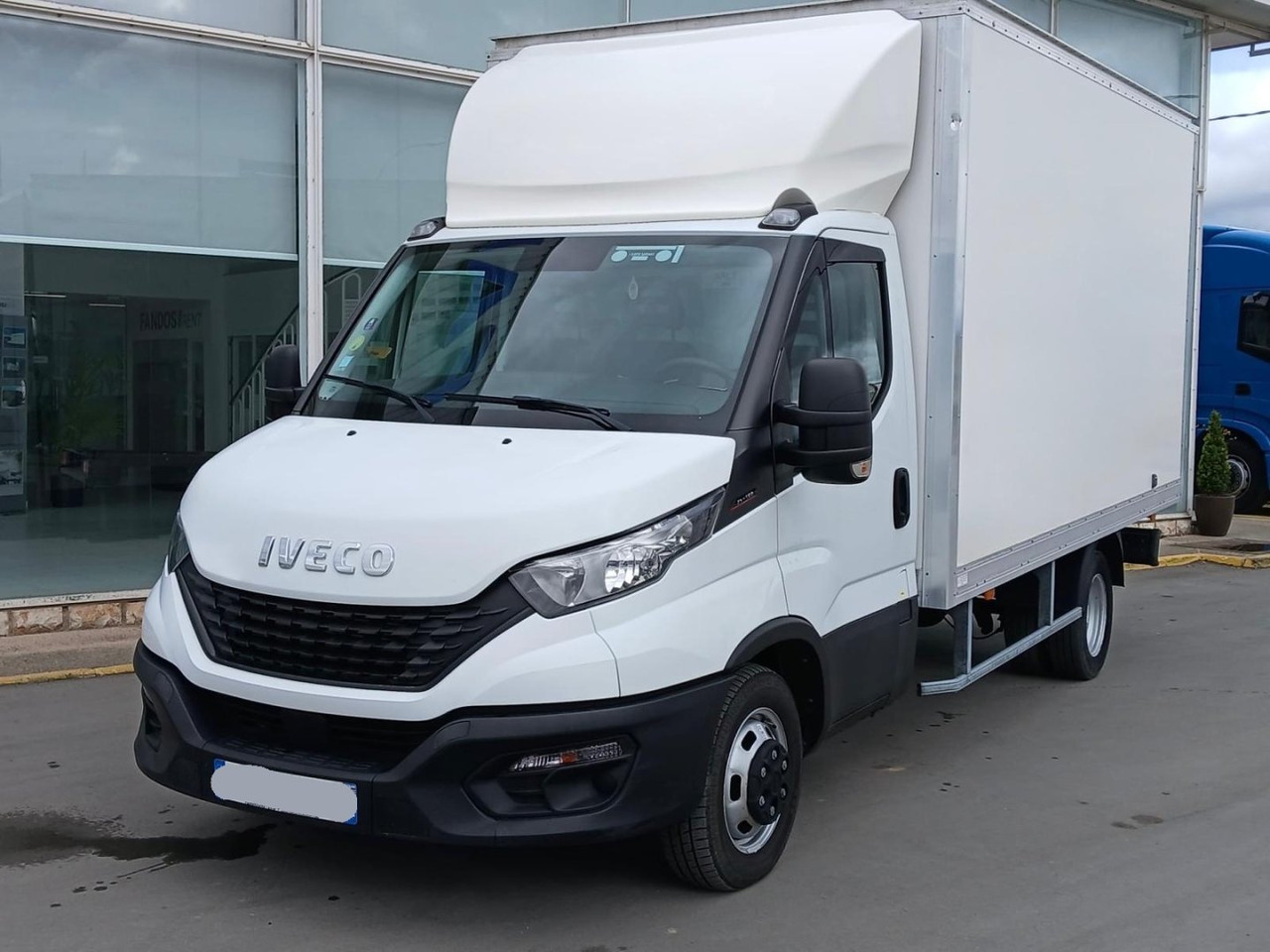 Caja cerrada IVECO 35C16 3.0 20m3 - Fourgon grand volume: photos 1 Caja cerrada IVECO 35C16 3.0 20m3 - Fourgon grand volume: photos 1