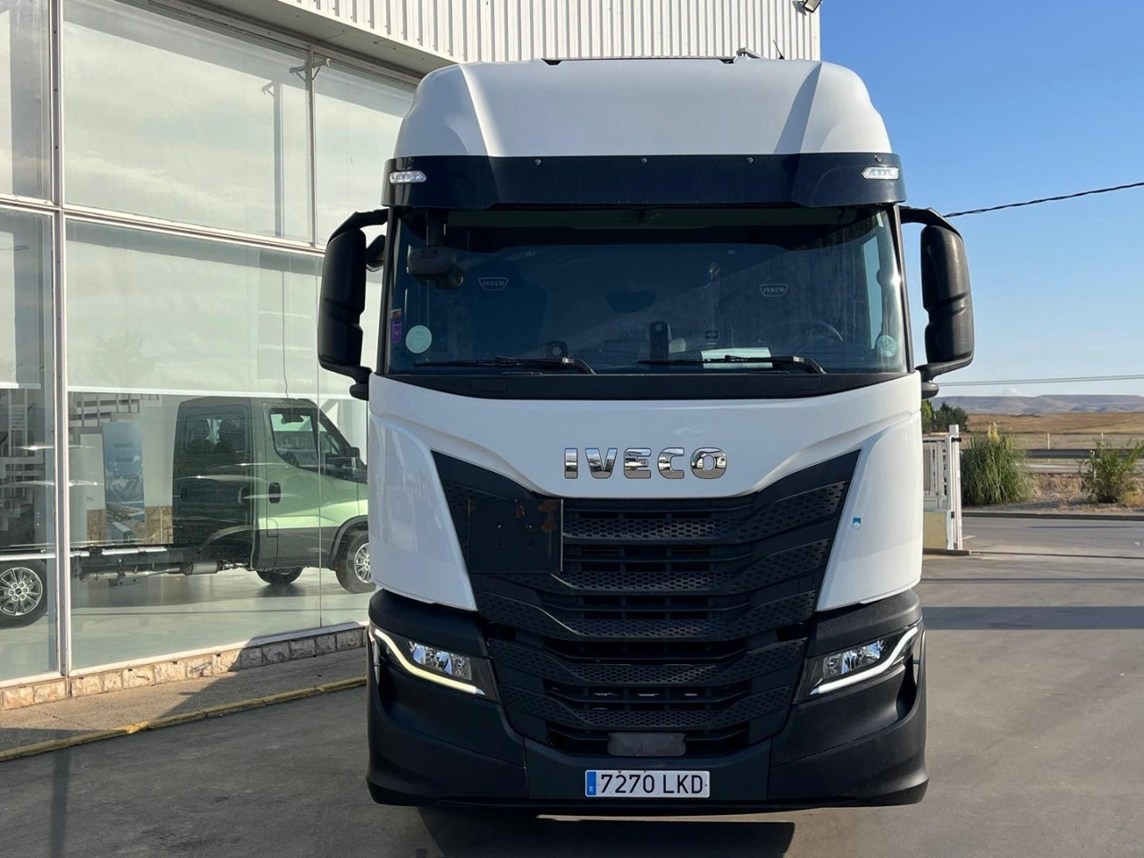 Cabeza Tractora IVECO 460 AUTOMATICO CON INTARDER - Tracteur routier: photos 2 Cabeza Tractora IVECO 460 AUTOMATICO CON INTARDER - Tracteur routier: photos 2