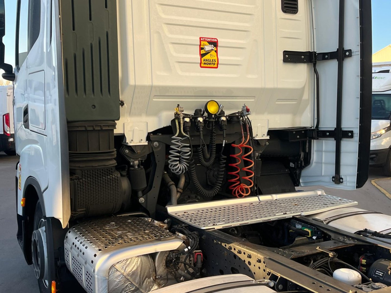 Cabeza Tractora IVECO 480 AUTOMATICO CON INTARDER - Tracteur routier: photos 5 Cabeza Tractora IVECO 480 AUTOMATICO CON INTARDER - Tracteur routier: photos 5