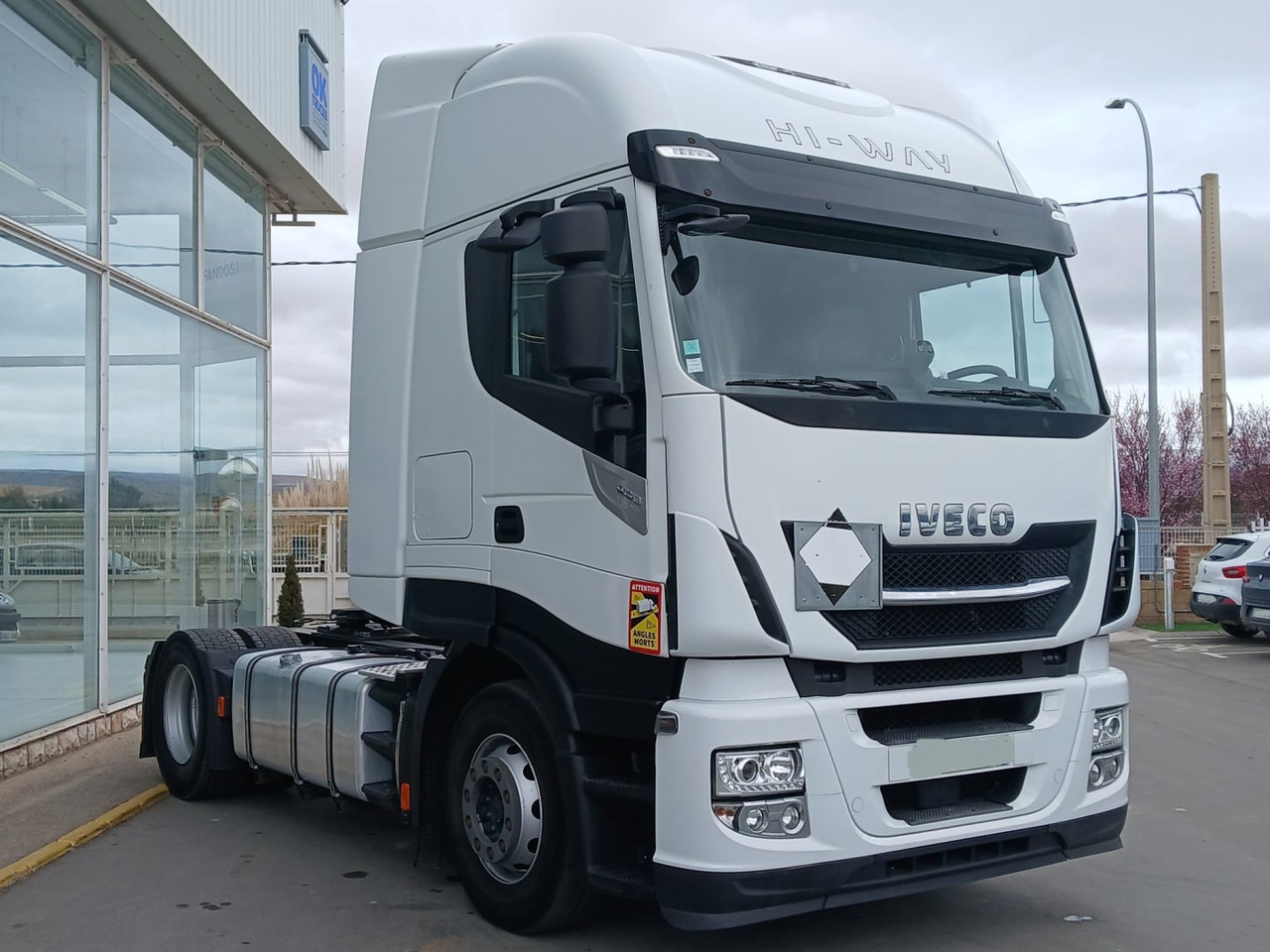 Cabeza Tractora IVECO 480 AUTOMATICO CON INTARDER - Tracteur routier: photos 3 Cabeza Tractora IVECO 480 AUTOMATICO CON INTARDER - Tracteur routier: photos 3