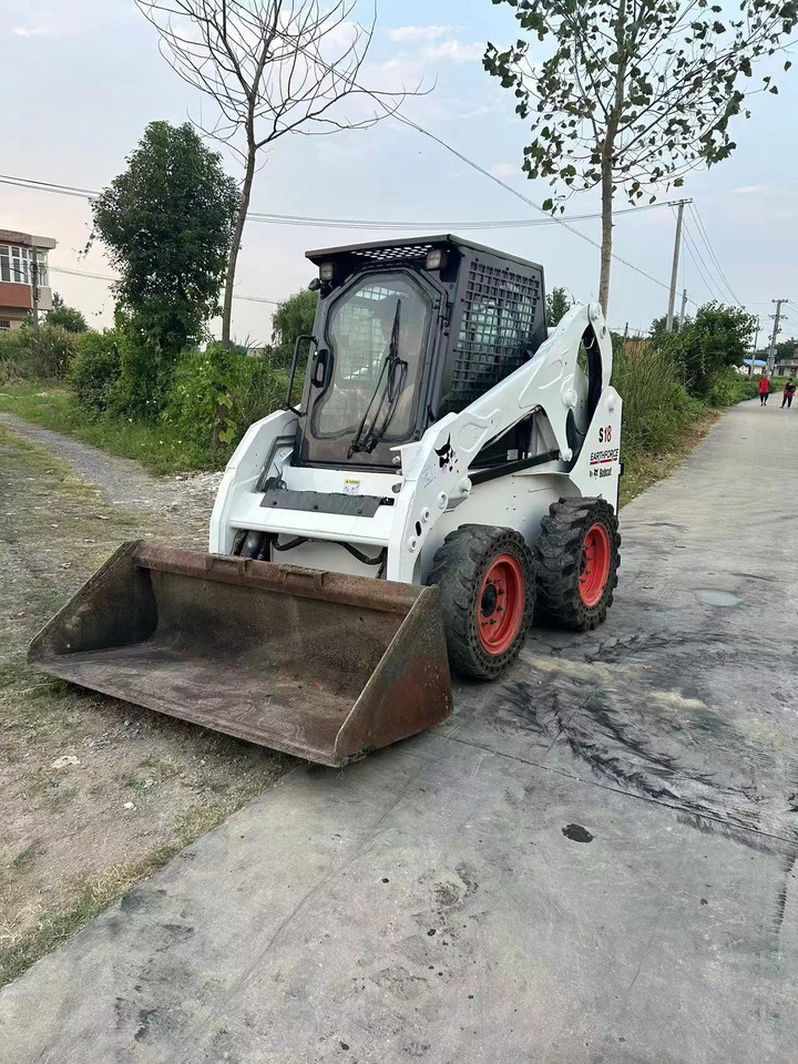 BOBCAT S18 - Mini chargeuse: photos 2 BOBCAT S18 - Mini chargeuse: photos 2