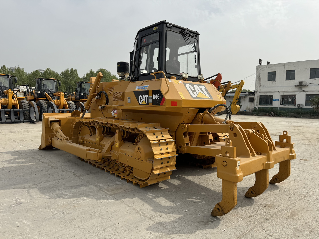 CAT D6G D7G D6R D6GCD8T - Bulldozer: photos 1 CAT D6G D7G D6R D6GCD8T - Bulldozer: photos 1