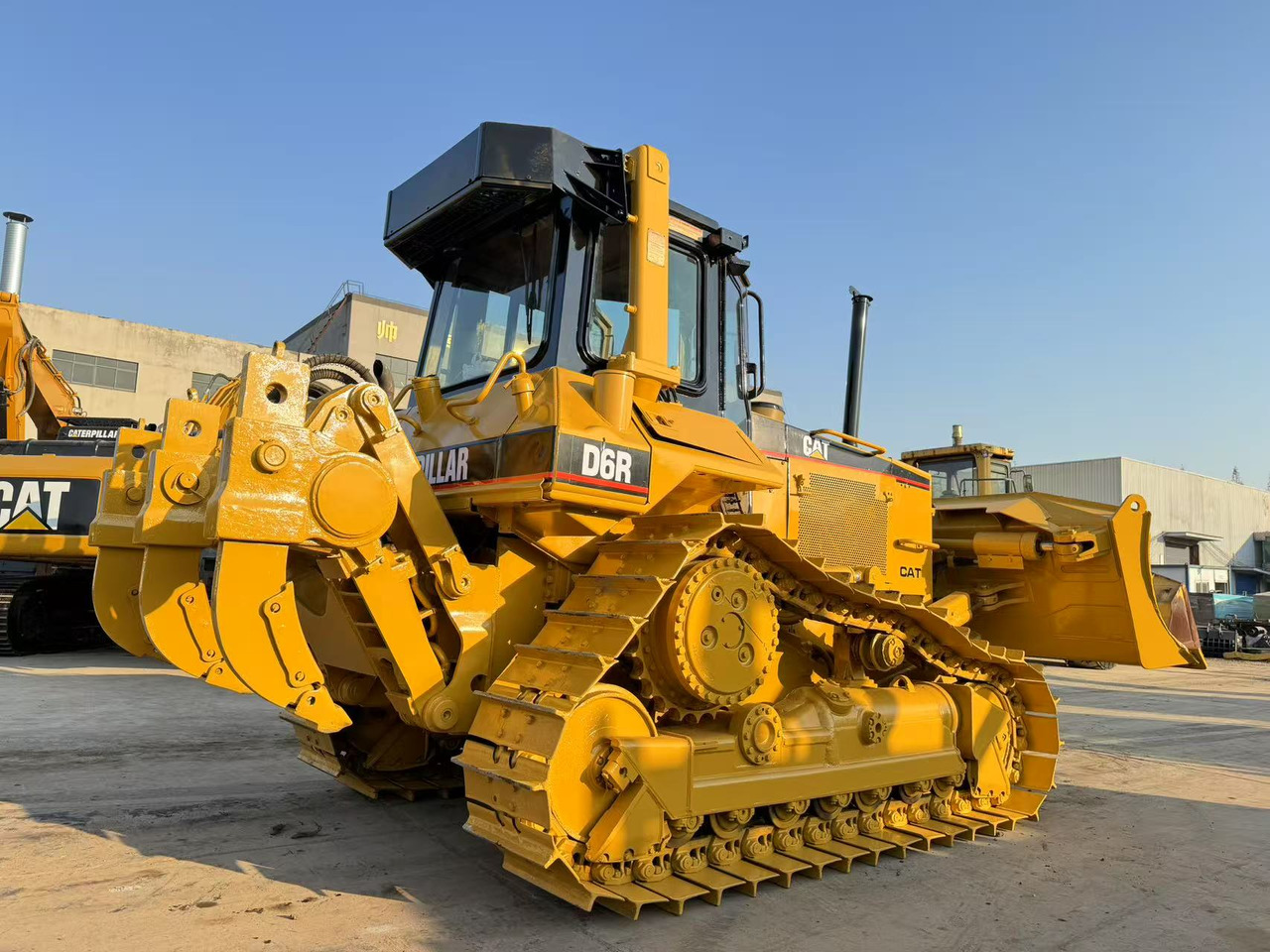 CAT D6R - Bulldozer: photos 5 CAT D6R - Bulldozer: photos 5