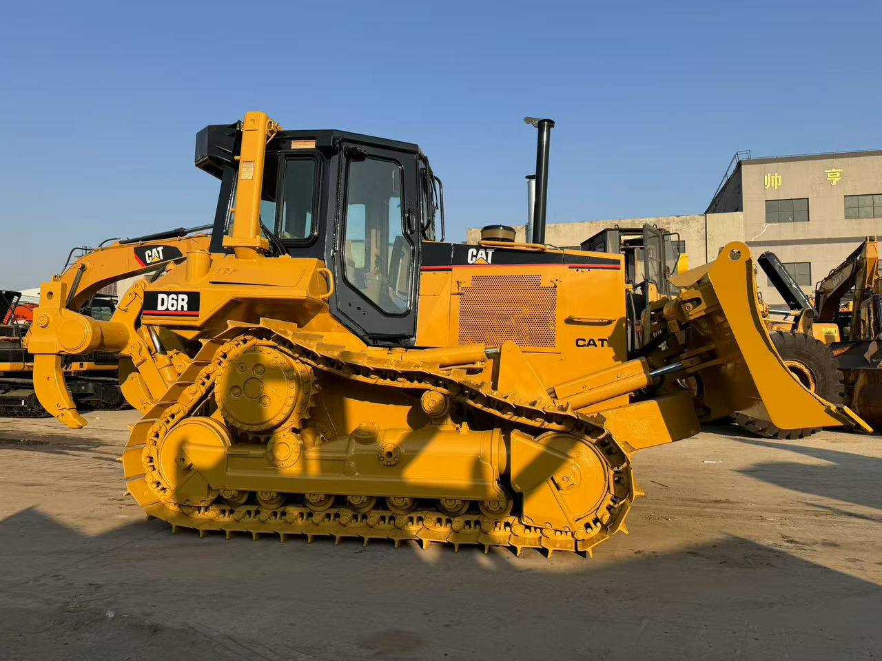 CAT D6R - Bulldozer: photos 4 CAT D6R - Bulldozer: photos 4