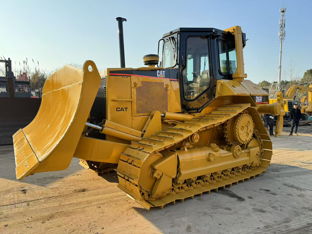 CAT D6R - Bulldozer: photos 1 CAT D6R - Bulldozer: photos 1