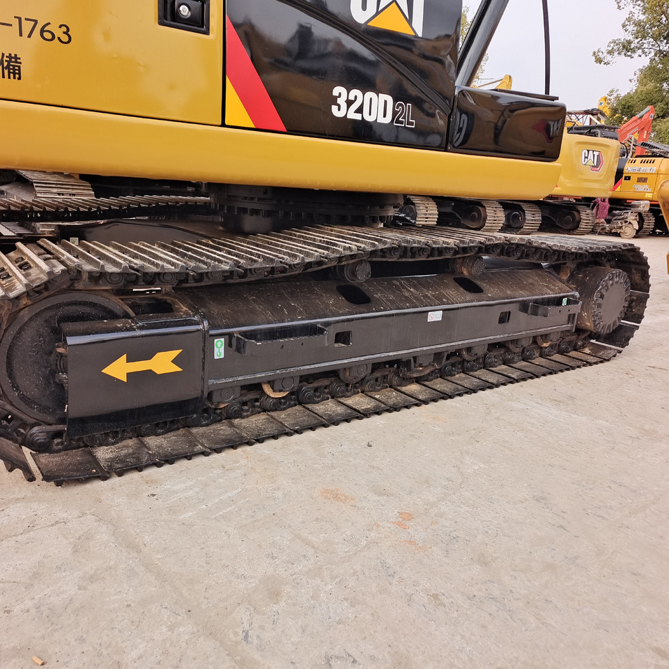 CATERPILLAR 320D2L CAT 320D - Pelle sur chenille: photos 2 CATERPILLAR 320D2L CAT 320D - Pelle sur chenille: photos 2