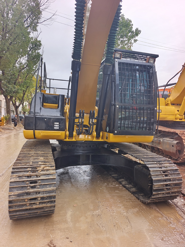 CATERPILLAR 320D2L WITH 3 CAMERAS - Pelle sur chenille: photos 1 CATERPILLAR 320D2L WITH 3 CAMERAS - Pelle sur chenille: photos 1