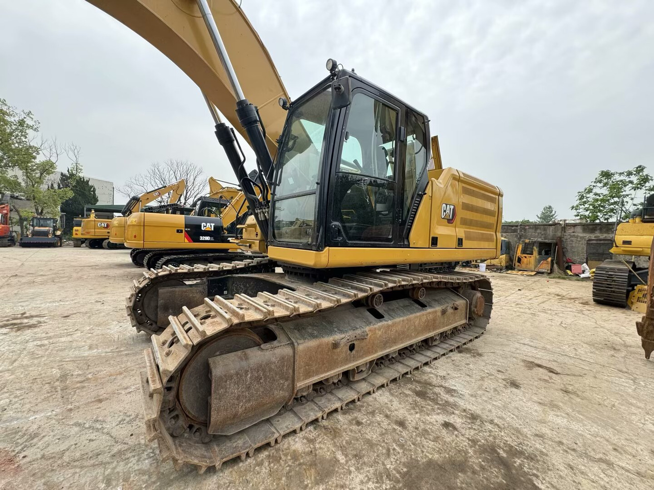 Pelle sur chenille CATERPILLAR 336GC CAT 336 GC 336D: photos 1