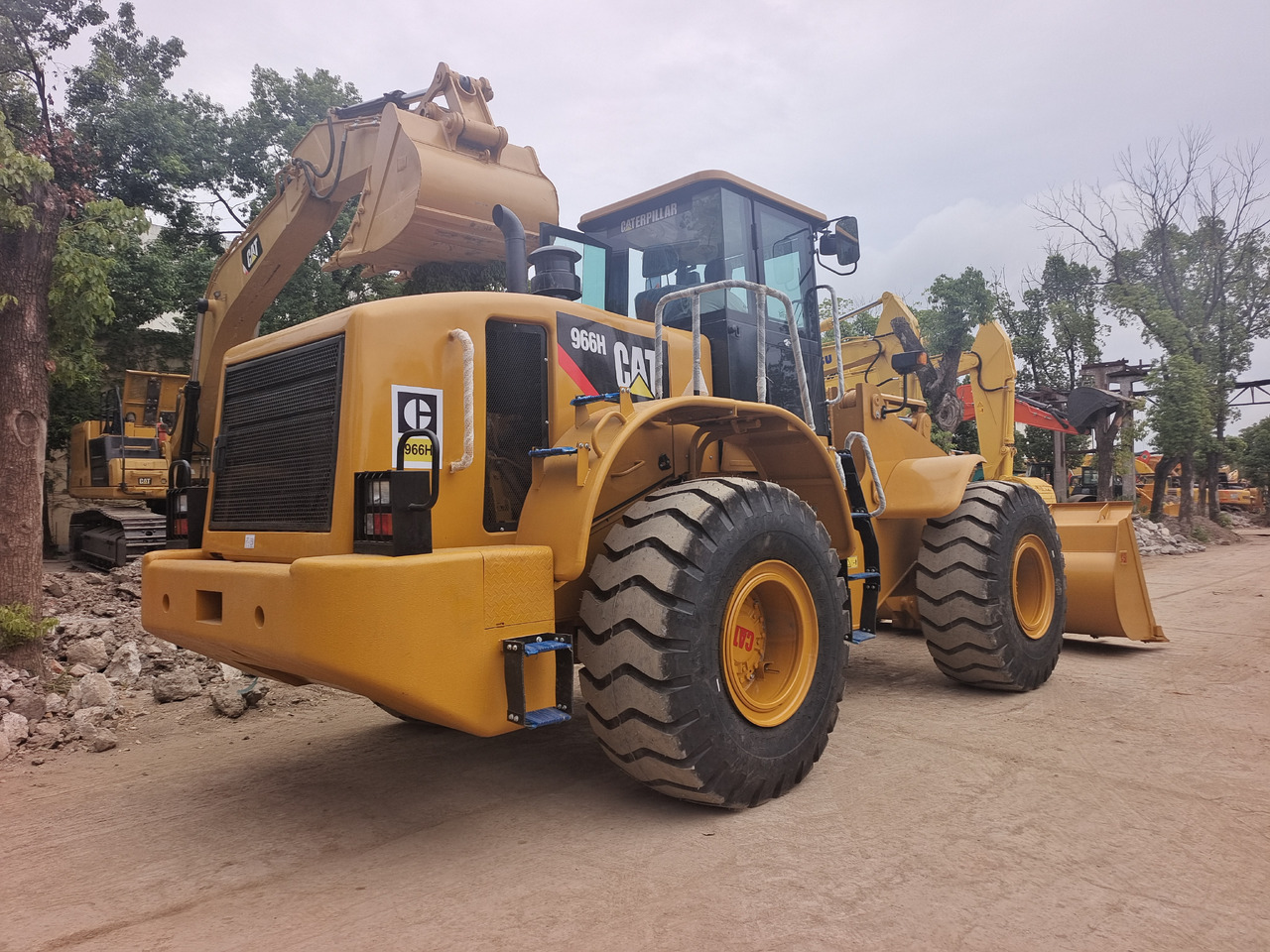 CATERPILLAR 966 H CAT 966H - Chargeuse sur pneus: photos 2 CATERPILLAR 966 H CAT 966H - Chargeuse sur pneus: photos 2