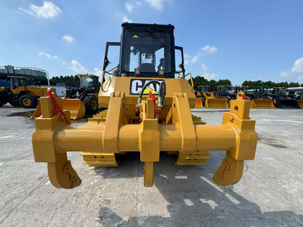 CATERPILLAR D6G CAT - Bulldozer: photos 1 CATERPILLAR D6G CAT - Bulldozer: photos 1