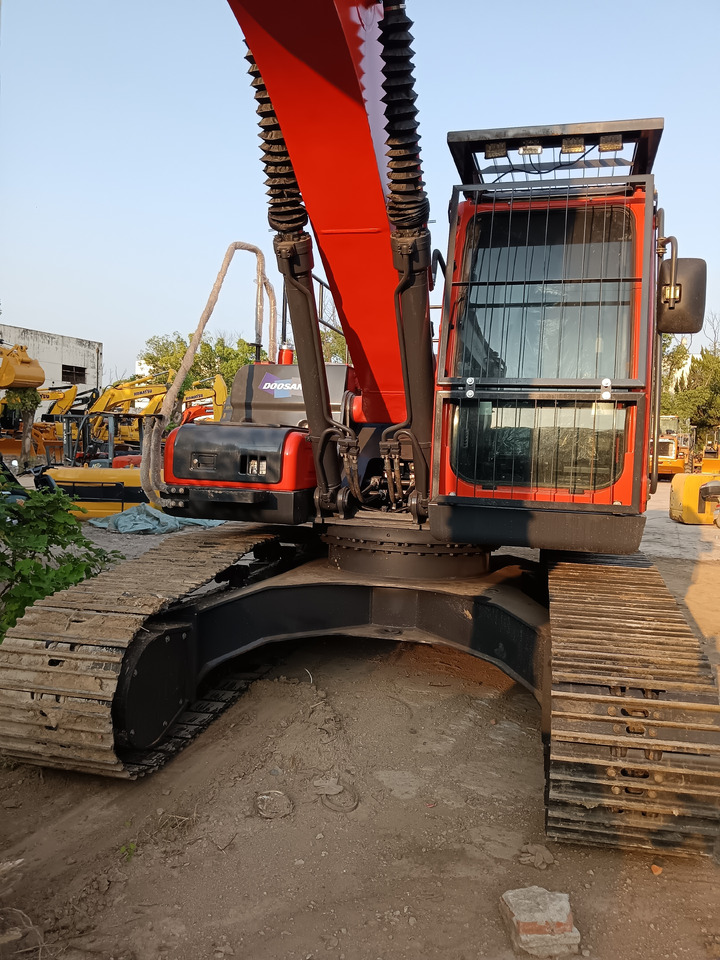 DOOSAN DX225LC-9C - Pelle sur chenille: photos 4 DOOSAN DX225LC-9C - Pelle sur chenille: photos 4