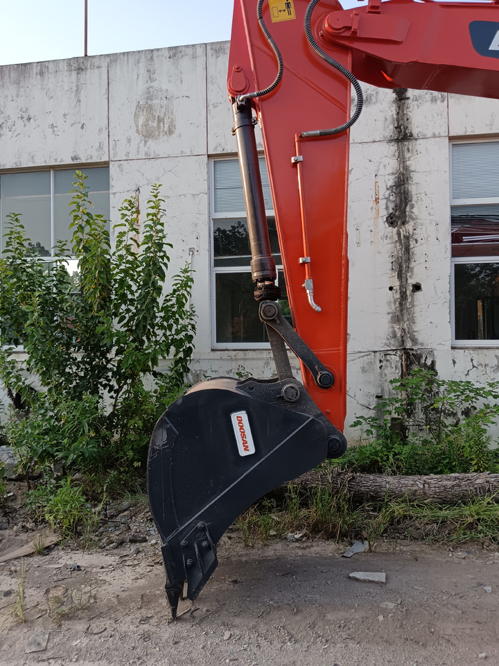 DOOSAN DX225LC-9C - Pelle sur chenille: photos 3 DOOSAN DX225LC-9C - Pelle sur chenille: photos 3