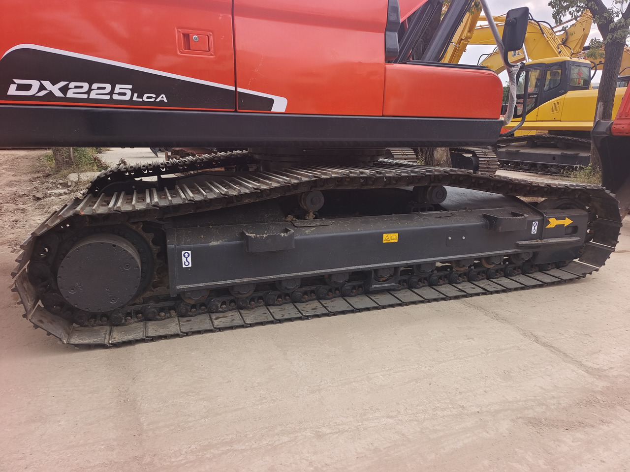 DOOSAN DX225LCA - Pelle sur chenille: photos 3 DOOSAN DX225LCA - Pelle sur chenille: photos 3