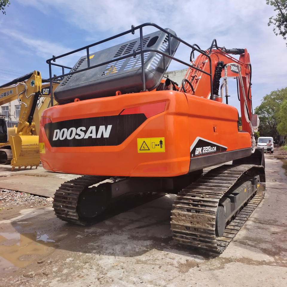 DOOSAN DX225LCA DX225LC-9C DX300 DX340 - Pelle sur chenille: photos 1 DOOSAN DX225LCA DX225LC-9C DX300 DX340 - Pelle sur chenille: photos 1