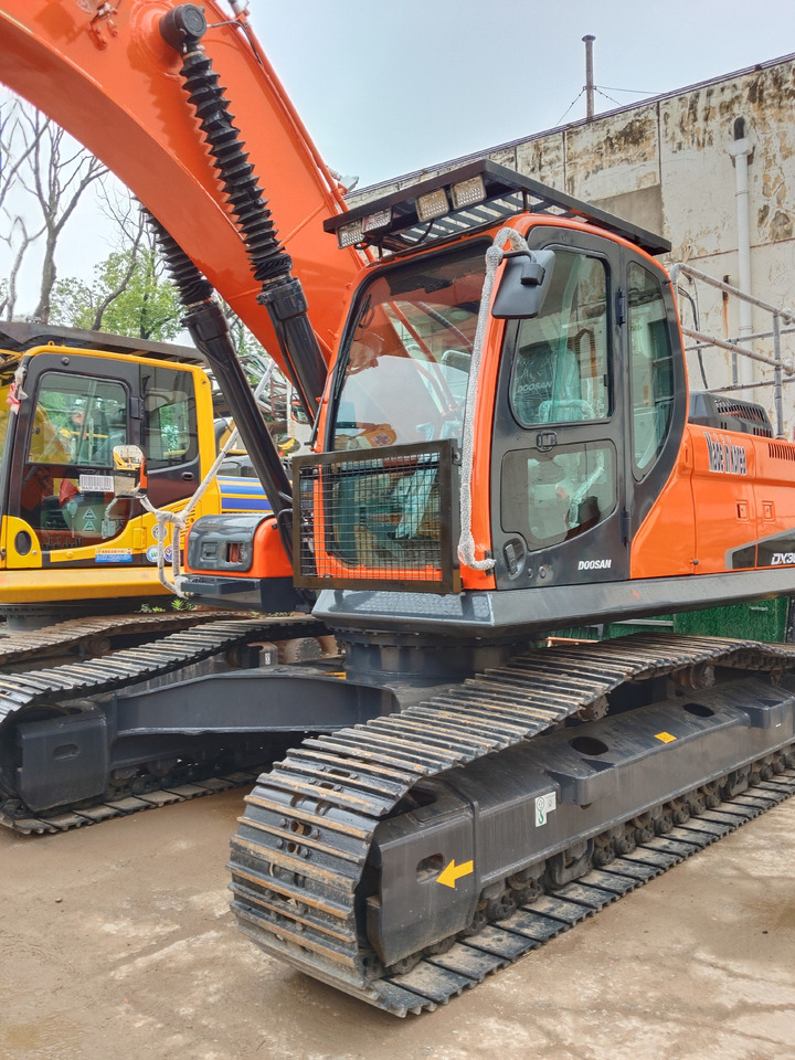 DOOSAN DX300LC-9C - Pelle sur chenille: photos 5 DOOSAN DX300LC-9C - Pelle sur chenille: photos 5