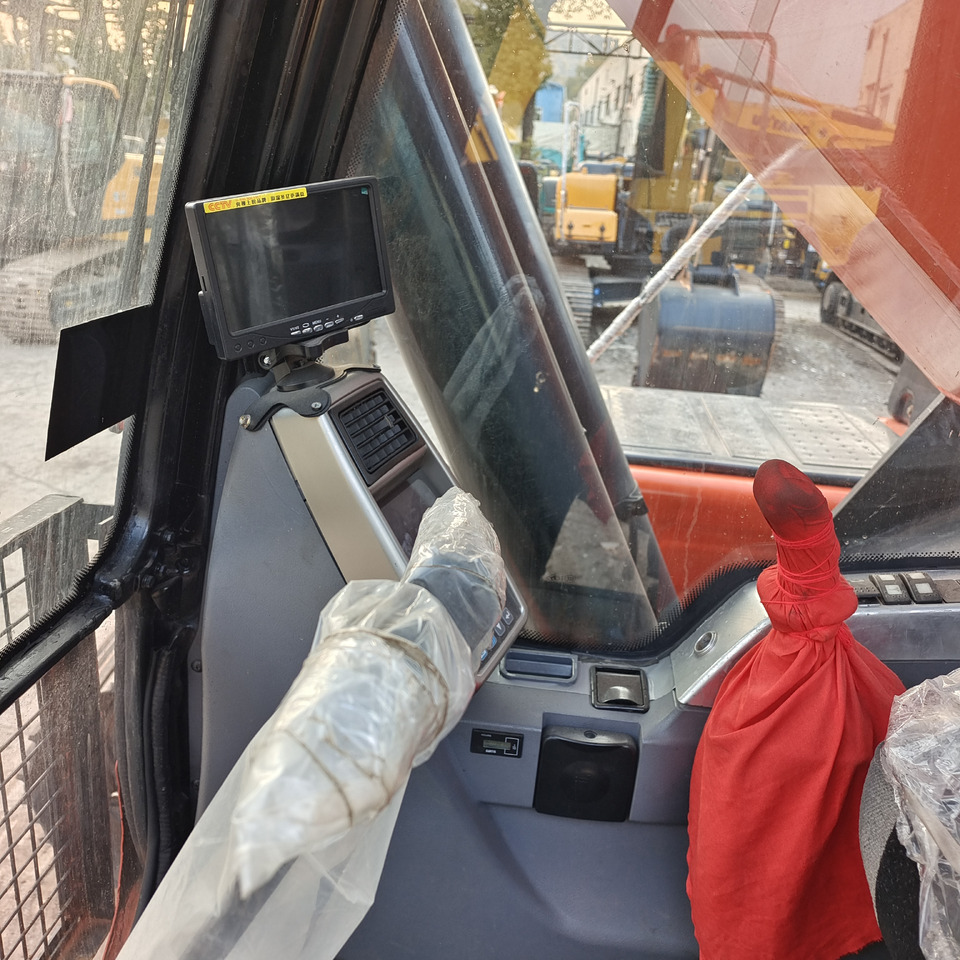 DOOSAN DX300LC-9C Doosan DX 300 LC - 9 C - Pelle sur chenille: photos 5 DOOSAN DX300LC-9C Doosan DX 300 LC - 9 C - Pelle sur chenille: photos 5