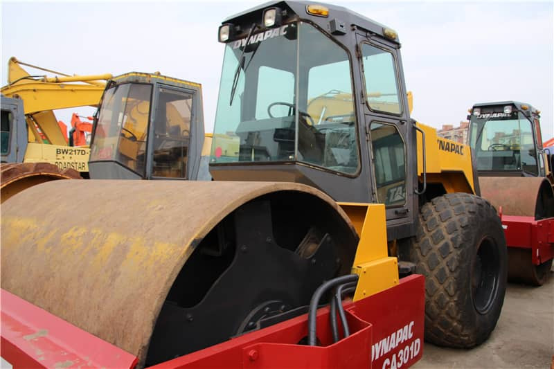 DYNAPAC CA301D - Rouleau compresseur: photos 5 DYNAPAC CA301D - Rouleau compresseur: photos 5