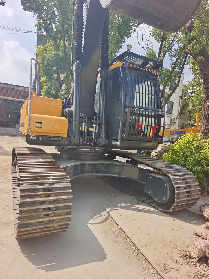 HYUNDAI HX220HD WITH 4 CAMERAS - Pelle sur chenille: photos 5 HYUNDAI HX220HD WITH 4 CAMERAS - Pelle sur chenille: photos 5