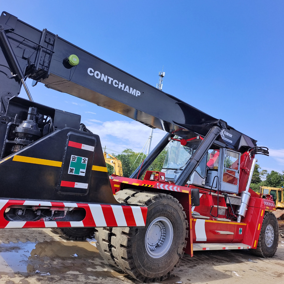 KALMAR DRF450 DRT450 DRT DRD DRU 450 45 TON - Reach stacker: photos 2 KALMAR DRF450 DRT450 DRT DRD DRU 450 45 TON - Reach stacker: photos 2