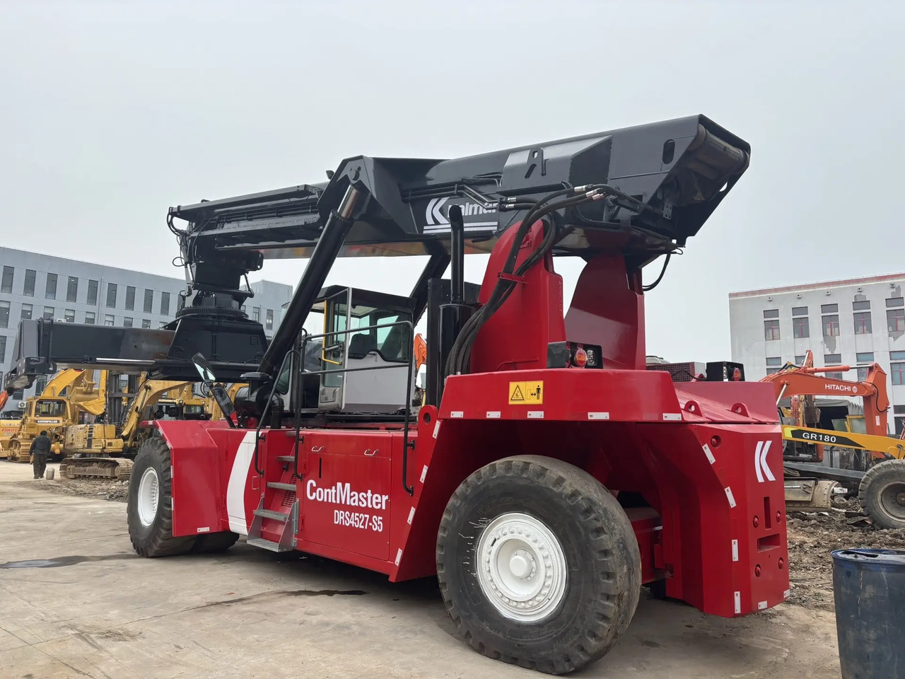 KALMAR DRS4527-S5 DRF450 DRD450 DRT450 - Chariot porte-conteneur: photos 1 KALMAR DRS4527-S5 DRF450 DRD450 DRT450 - Chariot porte-conteneur: photos 1