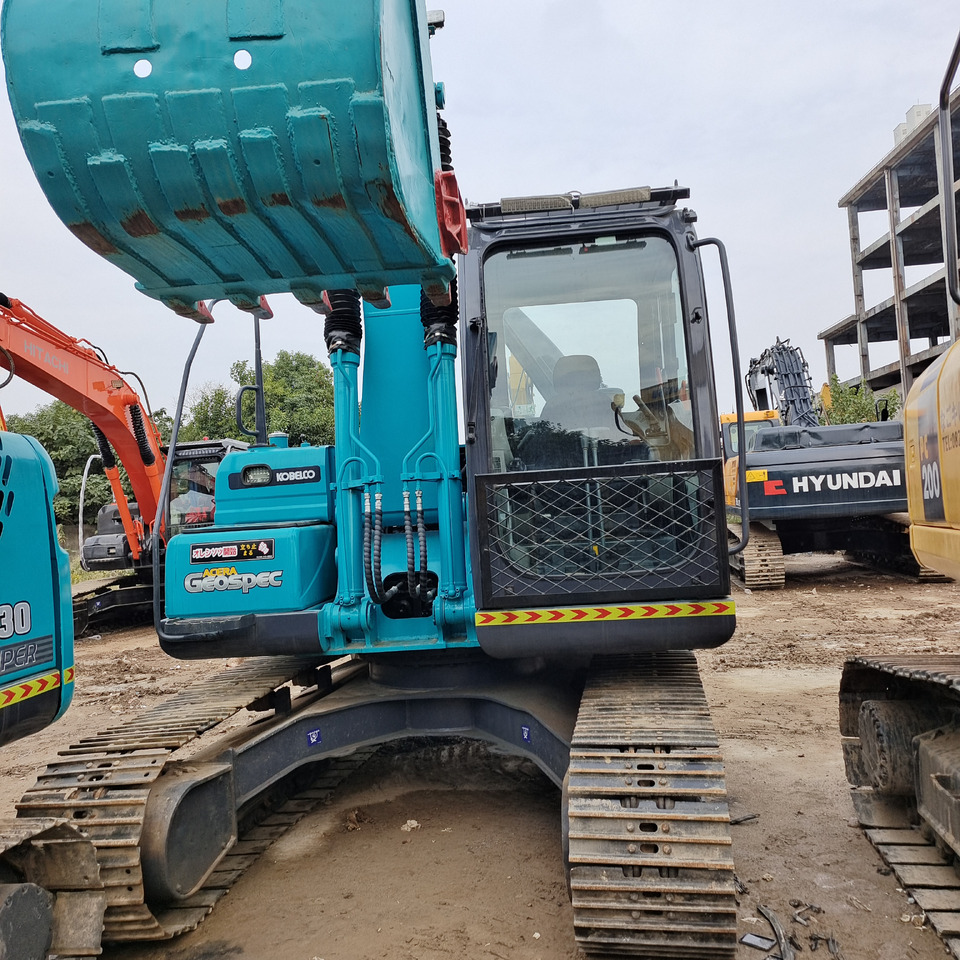 KOBELCO SK 140 - Pelle sur chenille: photos 2 KOBELCO SK 140 - Pelle sur chenille: photos 2
