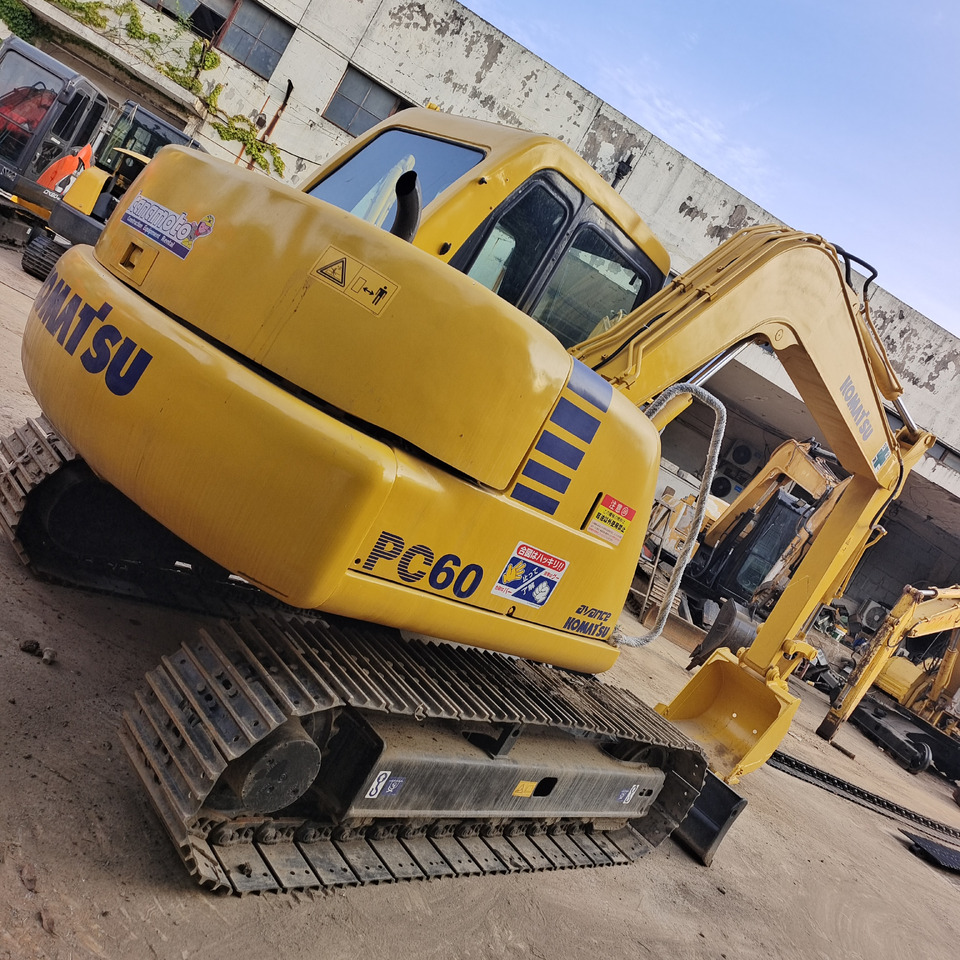 Mini pelle KOMATSU PC 60: photos 1