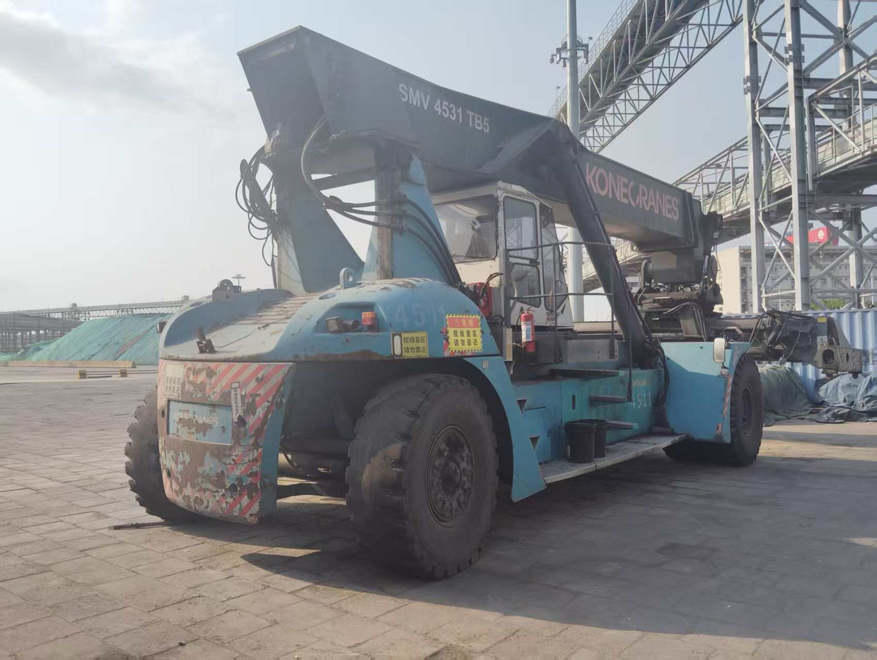 KONECRANES SMV 4531 TB5 - Reach stacker: photos 2 KONECRANES SMV 4531 TB5 - Reach stacker: photos 2
