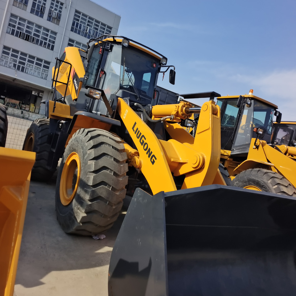 LIUGONG CLG 856H Clg862 6 Tons Front Wheel Loader Clg862h 856h Loaders with Good Condition Cheap Price for Sale - Chargeuse sur pneus: photos 2 LIUGONG CLG 856H Clg862 6 Tons Front Wheel Loader Clg862h 856h Loaders with Good Condition Cheap Price for Sale - Chargeuse sur pneus: photos 2