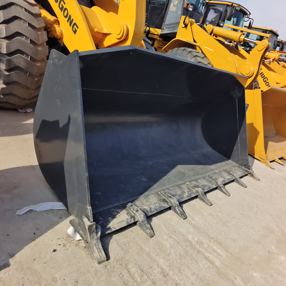 LIUGONG CLG 856H Clg862 6 Tons Front Wheel Loader Clg862h 856h Loaders with Good Condition Cheap Price for Sale - Chargeuse sur pneus: photos 3 LIUGONG CLG 856H Clg862 6 Tons Front Wheel Loader Clg862h 856h Loaders with Good Condition Cheap Price for Sale - Chargeuse sur pneus: photos 3