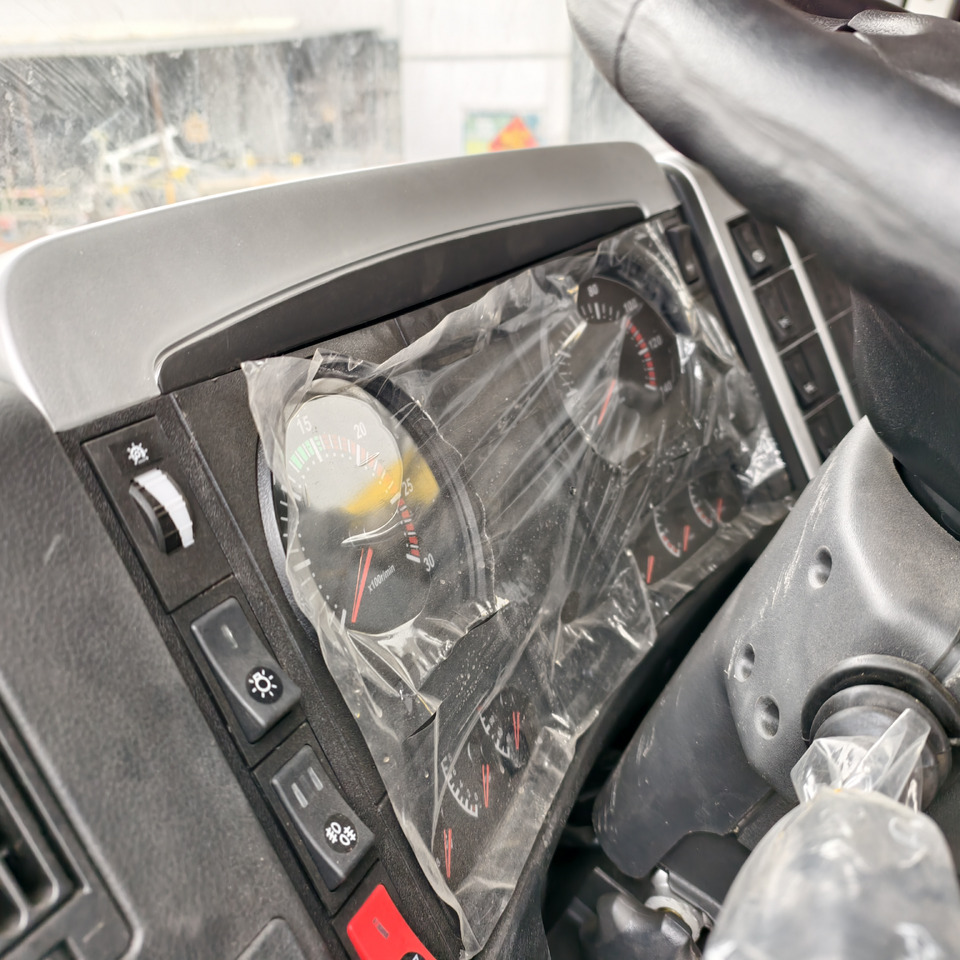 SHACMAN F3000 - Camion benne: photos 2 SHACMAN F3000 - Camion benne: photos 2