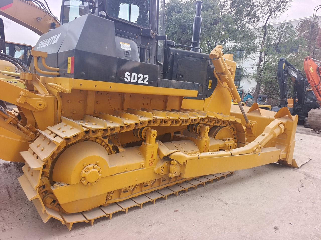 Bulldozer SHANTUI SD22 SD22F SD32: photos 14